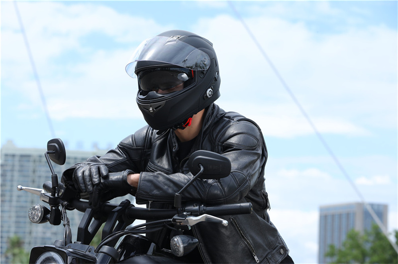 摔車(chē)時(shí)，論一個(gè)好頭盔的重要性